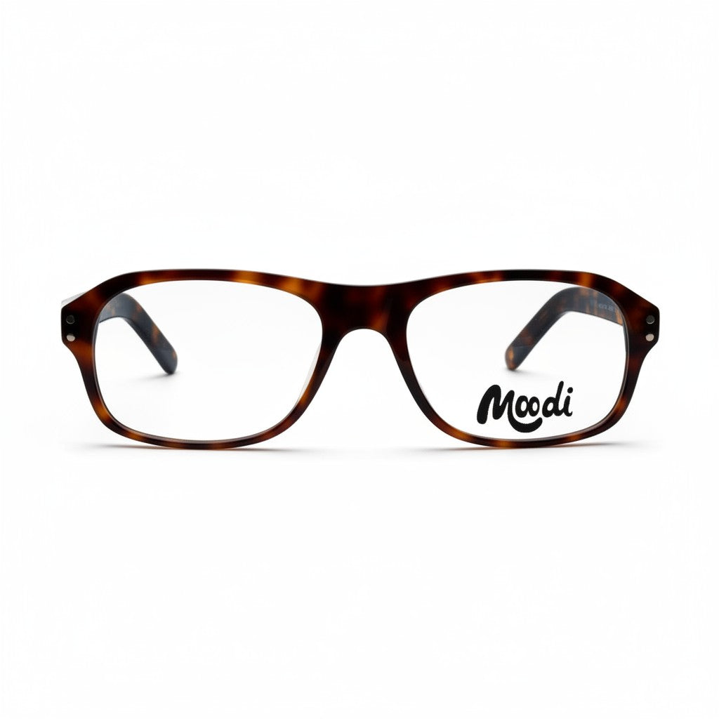 Gafas Moodi rectangulares unisex de acetato carey marrón y dorado con logo en la lente derecha.